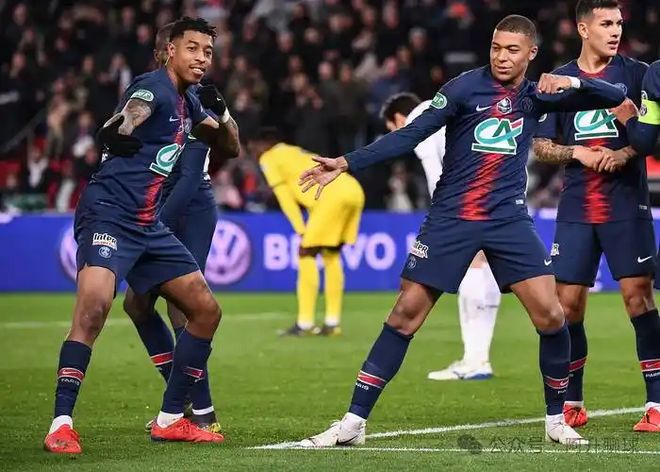 包含巴黎圣日耳曼大胜，欧冠四强前景更加明朗的词条